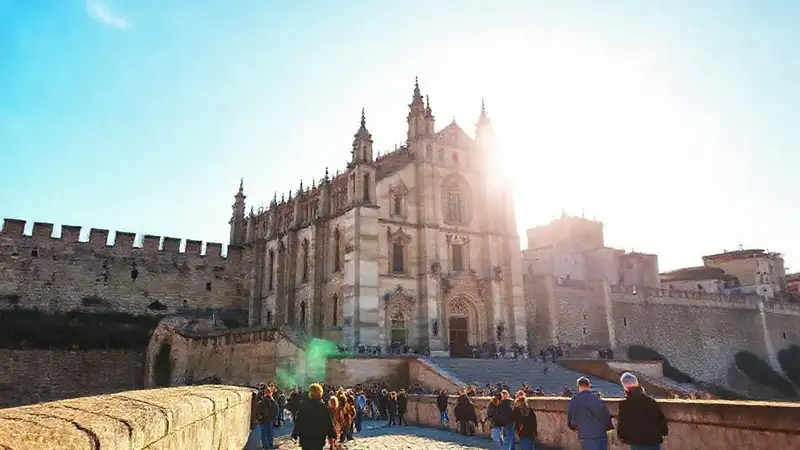 Lugo ofrece encanto histórico y arquitectura