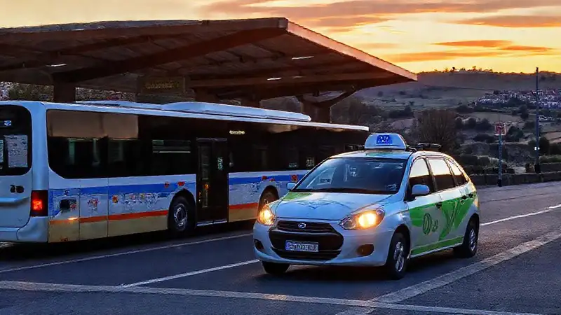 Santiago de Compostela ofrece transporte rural y viajes