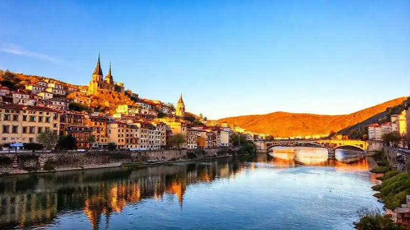 Ourense: belleza térmica y luz dorada