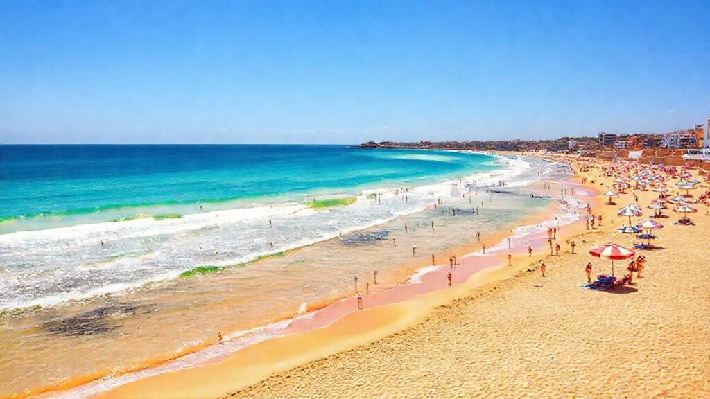 A Coruña: playa vibrante y soleada