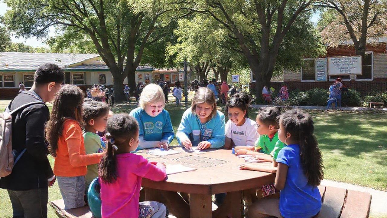 La comunidad escolar fomenta un ambiente vibrante