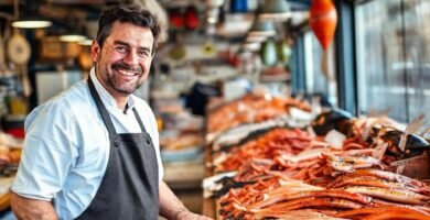 Chef sonríe en el mercado de mariscos