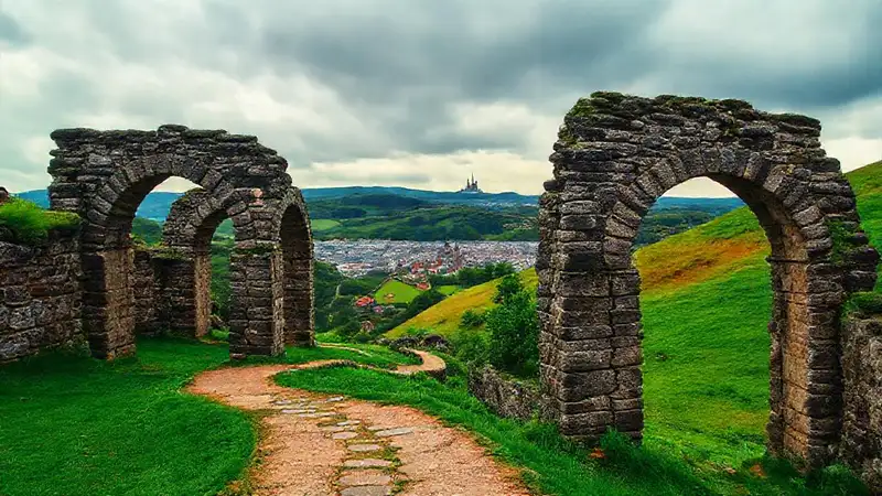 Santiago de Compostela: camino místico y sereno