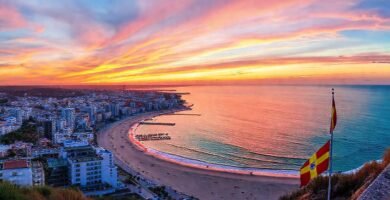 Galicia: un atardecer costero radiante