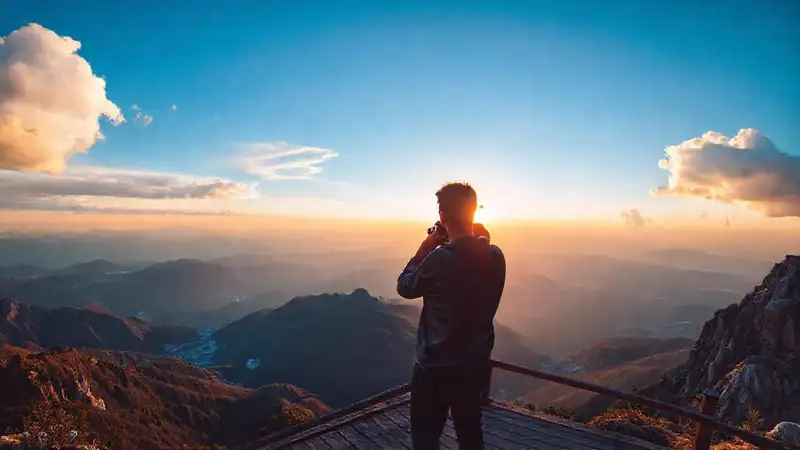Fotógrafo captura belleza montañosa al atardecer