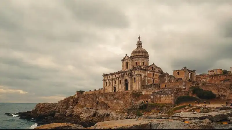 Ruinas góticas españolas evocan un documental histórico