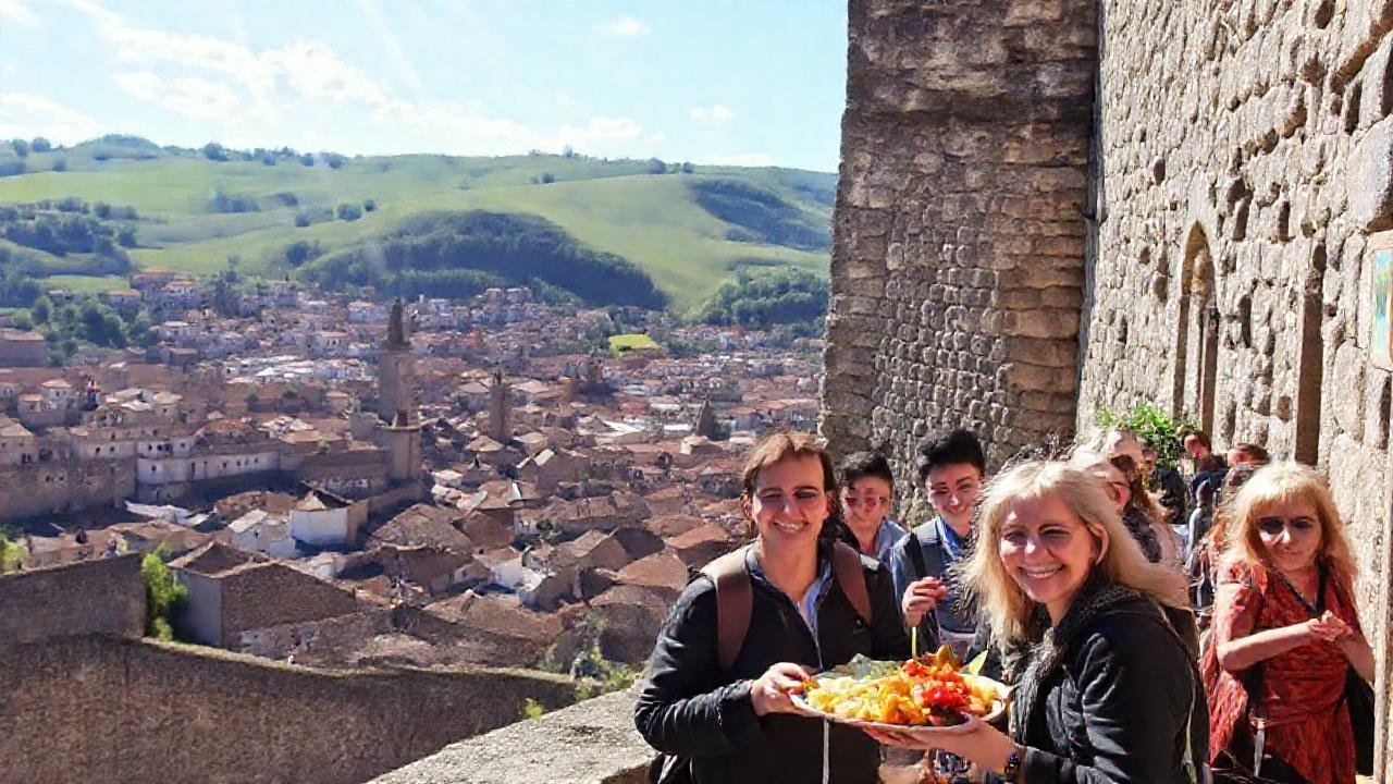 Lugo: belleza gallega, sol y turistas